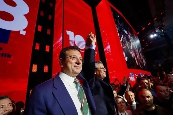 İmamoğlu'ndan Yeni 'Tiyatro' Hamlesi! Partililere Talimat Verdi